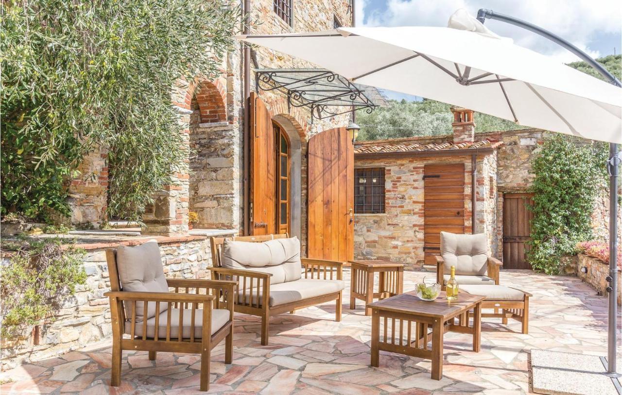 Beautiful Home In Pieve A Elici -Lu- With Kitchen Massarosa Bagian luar foto